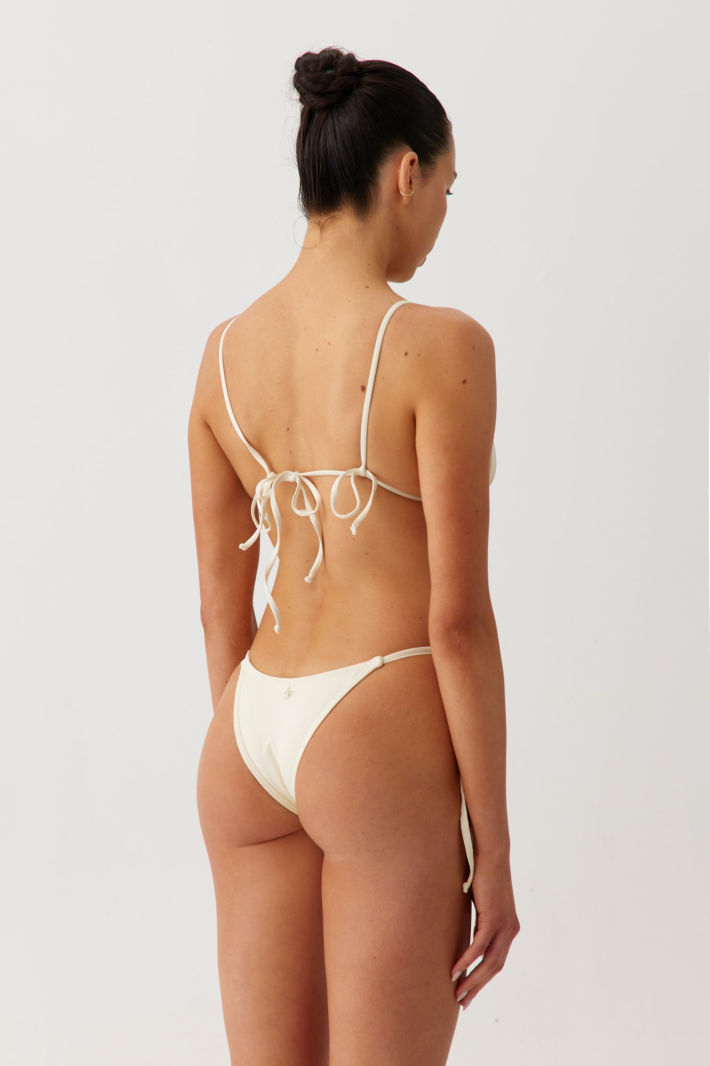 Demi top