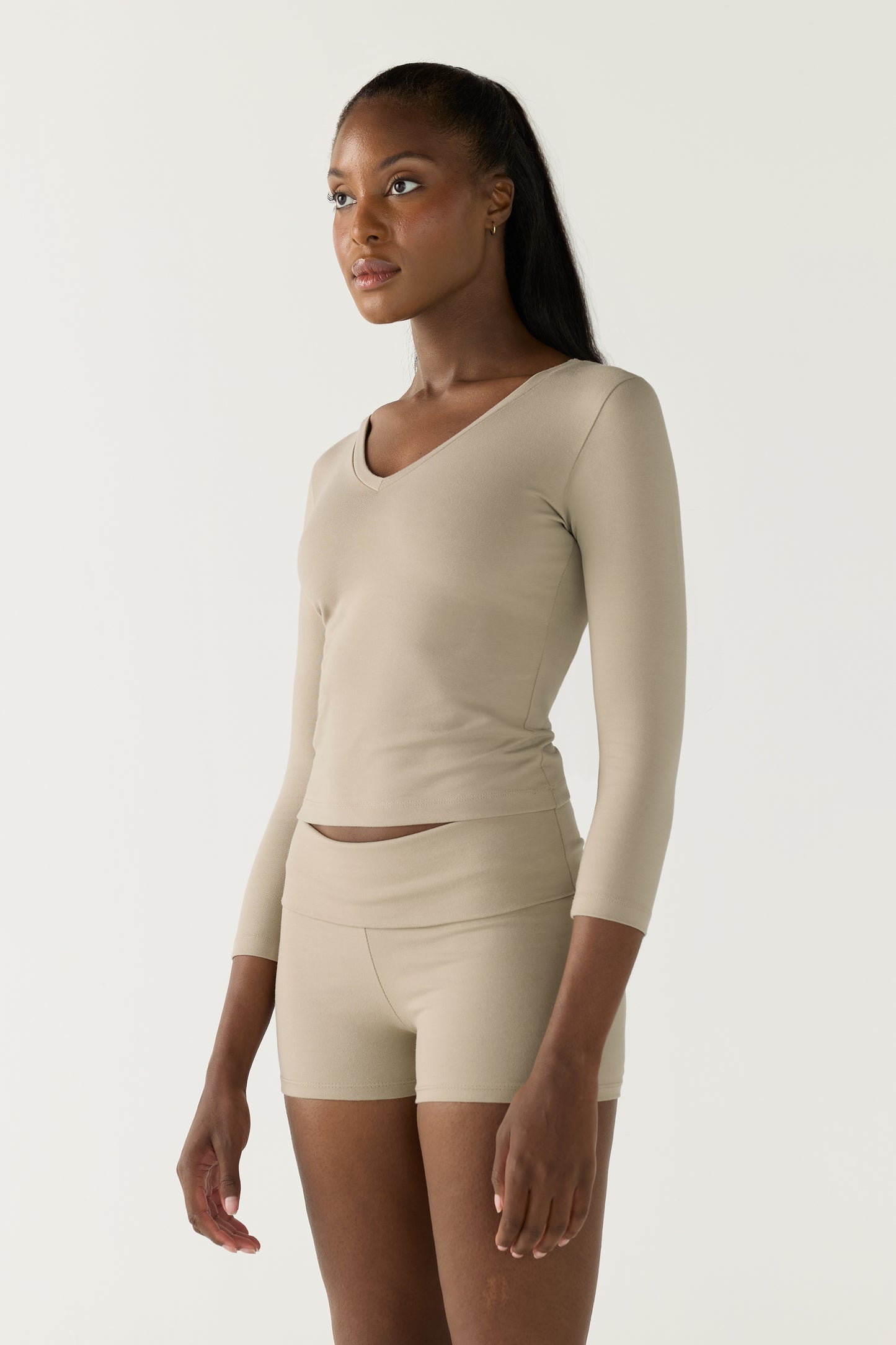 Leia V-Neck