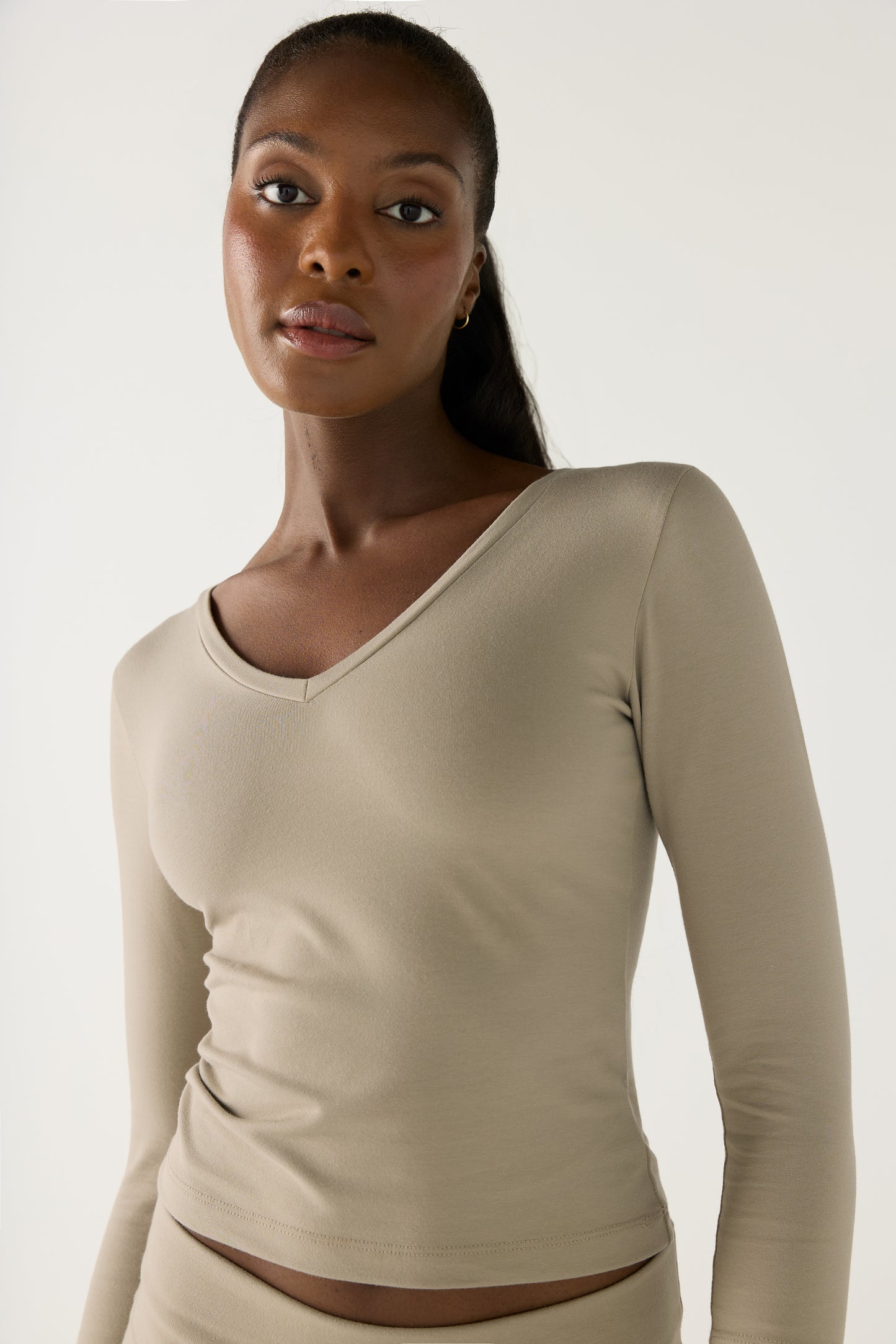 Leia V-Neck