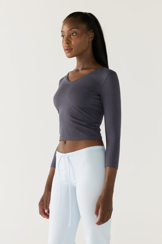 Leia V-Neck
