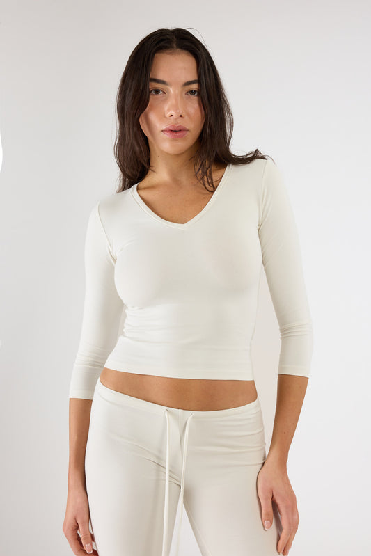 Leia V-Neck